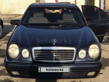 Mercedes-Benz E 280 1996 года за 3 600 000 тг. в Тараз – фото 2