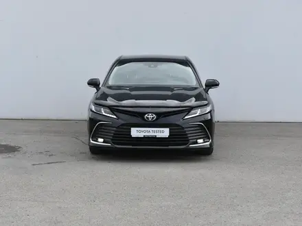 Toyota Camry Prestige 2023 года за 14 899 990 тг. в Атырау – фото 2