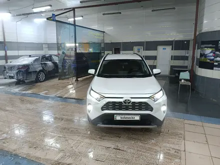 Toyota RAV4 2021 года за 17 000 000 тг. в Астана – фото 25