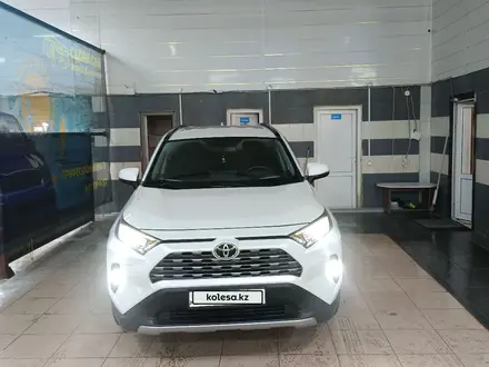 Toyota RAV4 2021 года за 17 000 000 тг. в Астана – фото 39