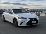 Lexus ES 250 2022 года за 22 000 000 тг. в Актау
