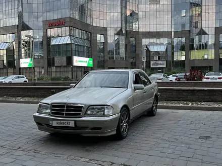 Mercedes-Benz C 220 1994 года за 1 650 000 тг. в Алматы – фото 3