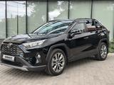 Toyota RAV4 2020 года за 15 200 000 тг. в Алматы
