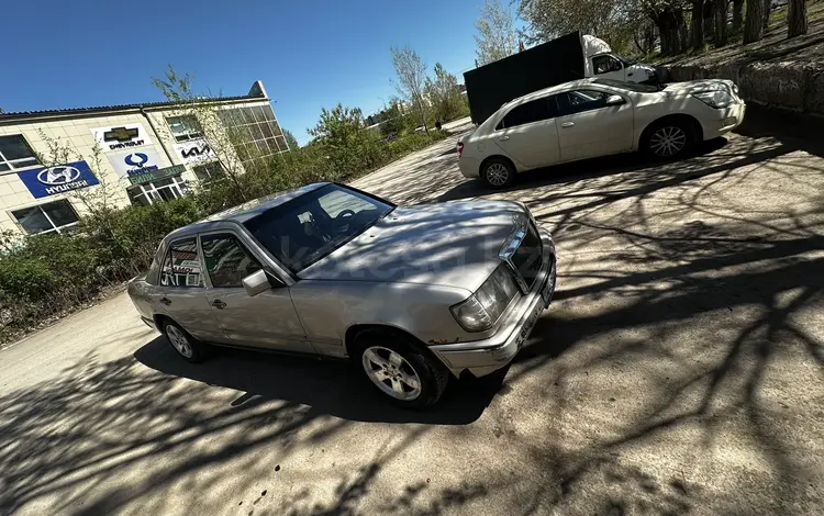 Mercedes-Benz E 260 1989 года за 1 270 000 тг. в Караганда