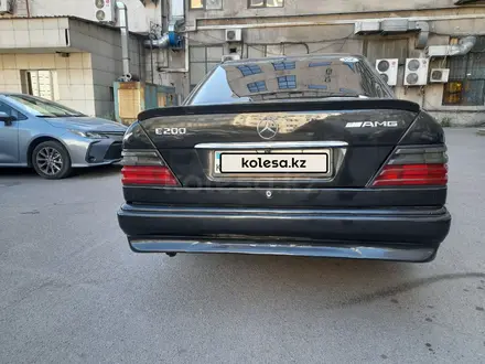 Mercedes-Benz E 200 1995 года за 2 100 000 тг. в Алматы – фото 11