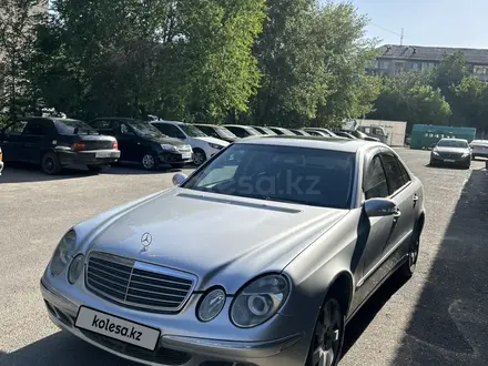 Mercedes-Benz E 320 2002 года за 4 800 000 тг. в Павлодар – фото 2