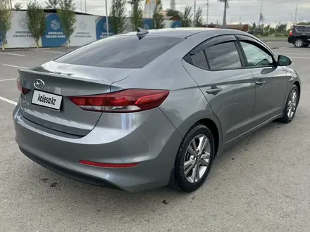 Hyundai Elantra 2017 года за 5 400 000 тг. в Актобе – фото 19