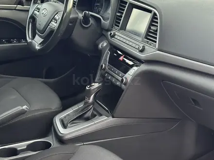 Hyundai Elantra 2017 года за 5 400 000 тг. в Актобе – фото 40