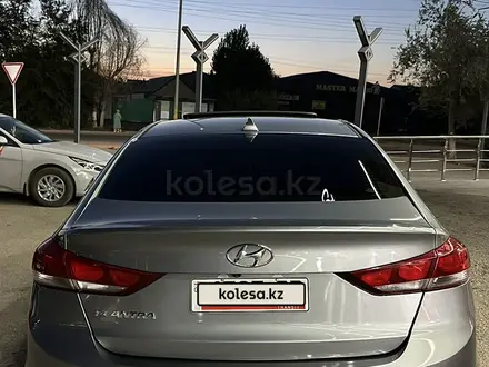 Hyundai Elantra 2017 года за 5 400 000 тг. в Актобе – фото 6