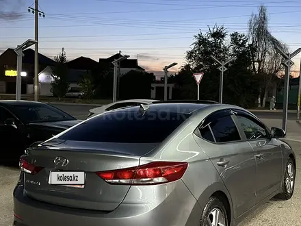Hyundai Elantra 2017 года за 5 400 000 тг. в Актобе – фото 7