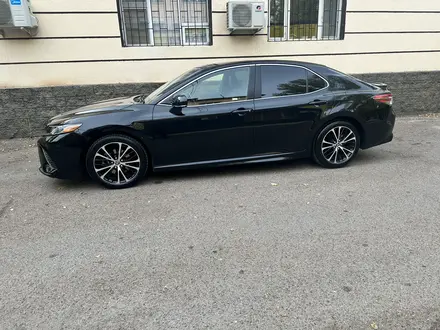 Toyota Camry 2018 года за 8 900 000 тг. в Тараз – фото 3