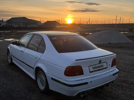 BMW 528 1997 года за 3 150 000 тг. в Кокшетау – фото 2