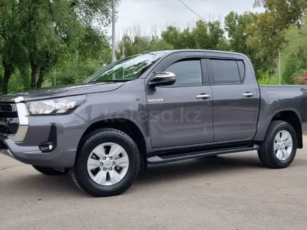 Toyota Hilux 2022 года за 18 900 000 тг. в Алматы