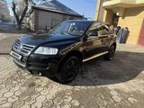 Volkswagen Touareg 2008 года за 6 000 000 тг. в Астана
