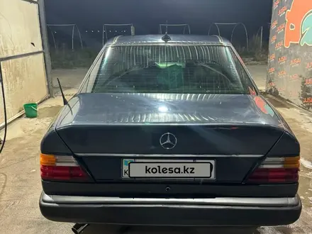 Mercedes-Benz E 230 1991 года за 1 780 000 тг. в Караганда – фото 6