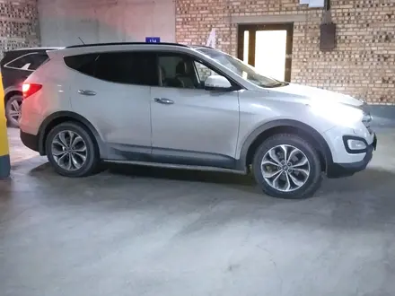 Hyundai Santa Fe 2014 года за 10 200 000 тг. в Астана – фото 3