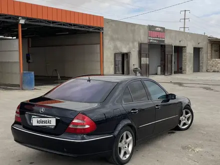 Mercedes-Benz E 320 2005 года за 3 300 000 тг. в Актау – фото 4