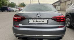 Volkswagen Passat 2017 года за 9 000 000 тг. в Алматы – фото 5