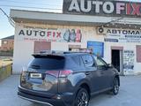Toyota RAV4 2017 годаүшін8 800 000 тг. в Жанаозен – фото 3