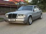 Mercedes-Benz E 280 1993 года за 1 850 000 тг. в Алматы – фото 2