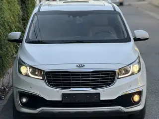 Kia Carnival, 2015