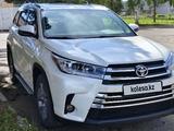 Toyota Highlander 2014 года за 15 500 000 тг. в Усть-Каменогорск
