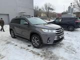 Toyota Highlander 2017 годаүшін17 000 000 тг. в Актобе