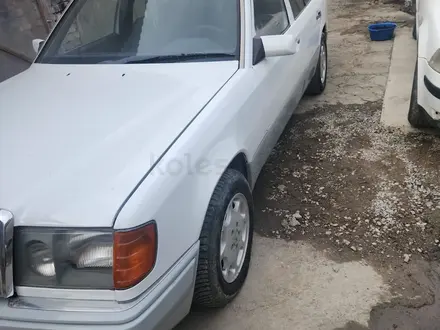Mercedes-Benz E 230 1992 года за 1 100 000 тг. в Шымкент – фото 3