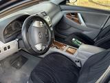 Toyota Camry 2007 года за 5 400 000 тг. в Петропавловск – фото 5