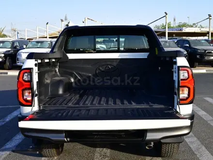 Toyota Hilux Adventure 2025 года за 26 500 000 тг. в Семей – фото 17
