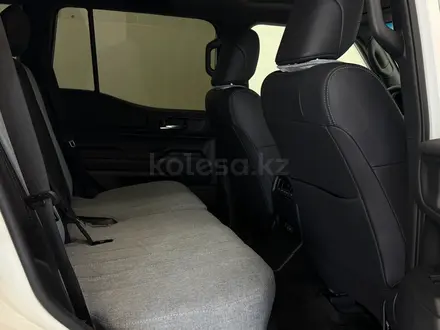 Toyota Land Cruiser Prado Prestige 2024 года за 39 000 000 тг. в Астана – фото 7