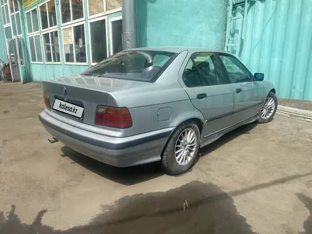 BMW 320 1995 года за 1 600 000 тг. в Алматы – фото 3