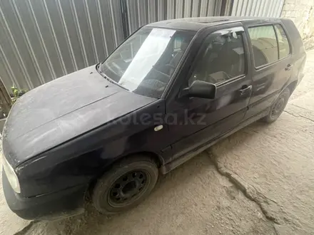 Volkswagen Golf 1995 года за 750 000 тг. в Алматы – фото 2