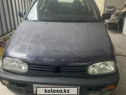 Volkswagen Golf 1995 года за 750 000 тг. в Алматы