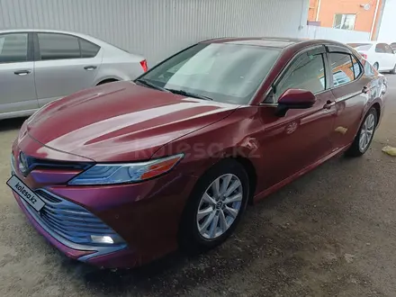 Toyota Camry 2020 года за 9 677 700 тг. в Актобе