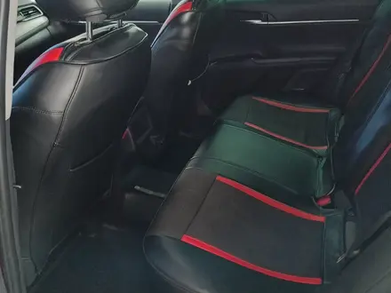 Toyota Camry 2020 года за 9 677 700 тг. в Актобе – фото 9