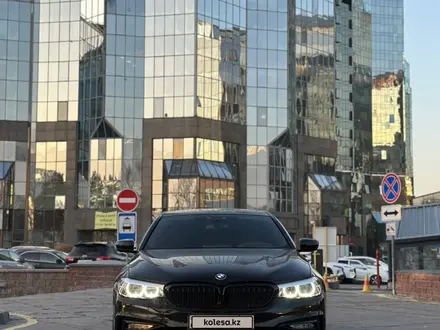 BMW 540 2017 года за 19 990 000 тг. в Алматы