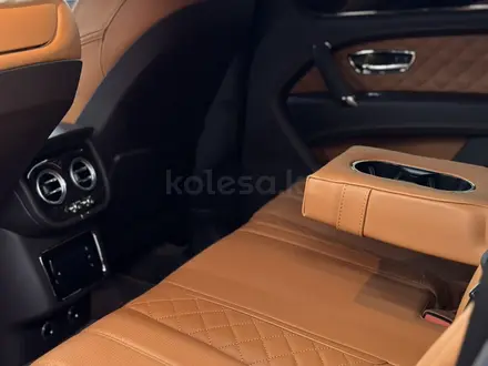 Bentley Bentayga 2017 года за 70 000 000 тг. в Астана – фото 26