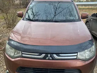 Mitsubishi Outlander, 2013