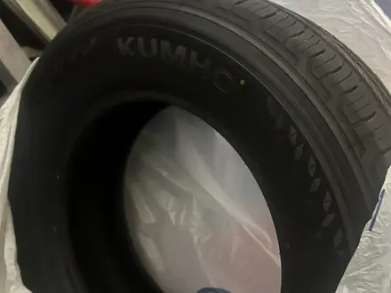 KUMHO 225/70/16 за 140 000 тг. в Алматы