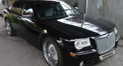Chrysler 300C 2005 года за 6 000 000 тг. в Алматы – фото 3