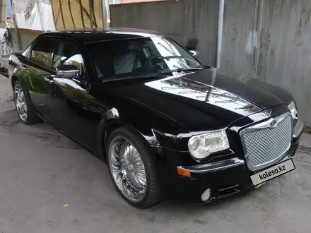 Chrysler 300C 2005 года за 6 000 000 тг. в Алматы