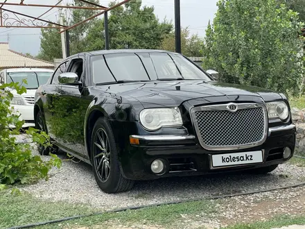 Chrysler 300C 2005 года за 6 000 000 тг. в Алматы – фото 3