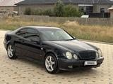 Mercedes-Benz CLK 230 1998 года за 3 000 000 тг. в Алматы – фото 2