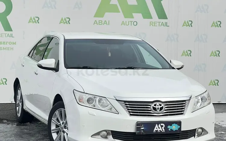 Toyota Camry 2014 годаfor9 500 000 тг. в Семей