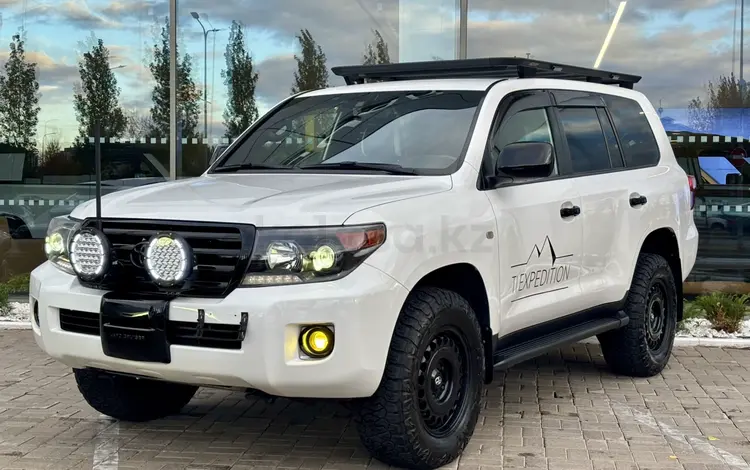 Toyota Land Cruiser 2011 года за 29 500 000 тг. в Астана