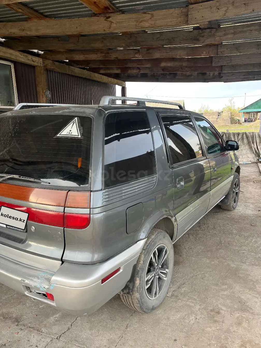 Mitsubishi Space Wagon, 1992
