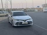 Toyota Camry 2019 года за 14 540 000 тг. в Шымкент – фото 2