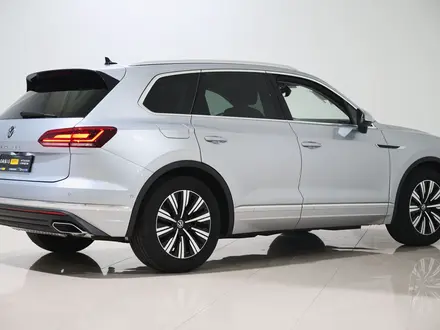 Volkswagen Touareg 2022 года за 26 100 000 тг. в Алматы – фото 6