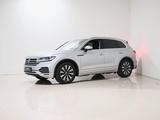 Volkswagen Touareg 2022 года за 26 100 000 тг. в Алматы